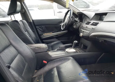 2010 Honda Accord 3.5 Ex-L from USA, damaged, VIN 1HGCP3F8XAA025508